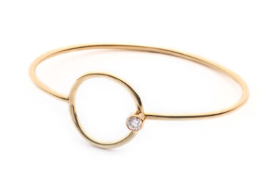 Nicolette-Stoltze-Cirkelarmbånd-Guldarmbånd-Diamantarmbånd