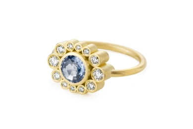 Belle de Nuit safir og diamant guld ring